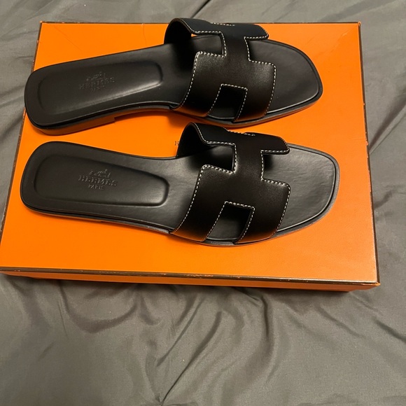 Black Hermes Oran Sandals 37.5 - Picture 1 of 7